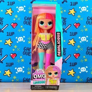 Lounge Series LOL Surprise Neonlicious OMG Outrageous Millennial Girls NIB